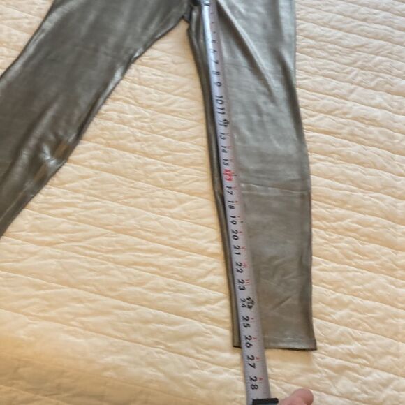 Mossimo bronze metallic high-rise leggings size medium - Picture 3 of 7